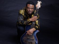 NB+Smiling+w-+Guitar Norman Brown